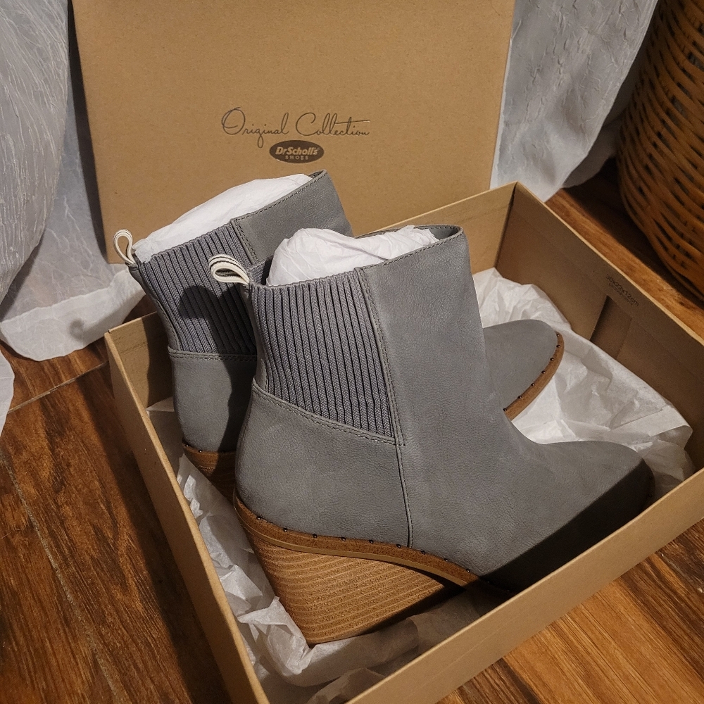 grey suade Dr Scholl's boots 🍁